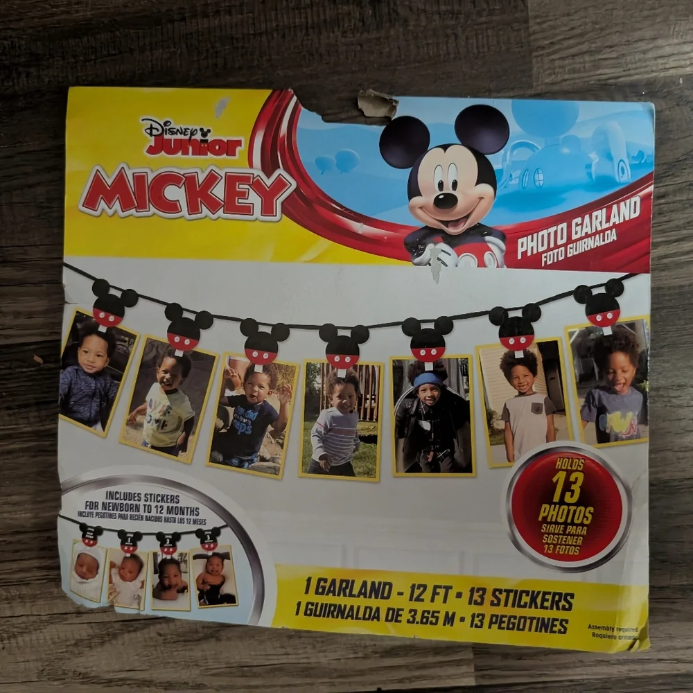 🦋Disney Junior 12’ Mickey Mouse Photo Party Garland Holds 13 Photos Black & Red